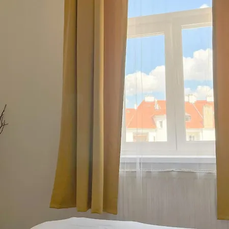 Letni Na Prazske Letne H5 * 布拉格