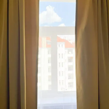 Letni Na Prazske Letne H5 * Prague