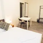 ホームステイ Letni Na Prazske Letne H5 *