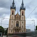 ホームステイ Letni Na Prazske Letne H5 *