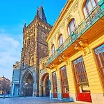 Letni Na Prazske Letne H5 ホームステイ