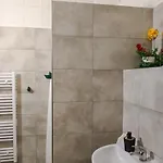 Letni Na Prazske Letne H5 ホームステイ