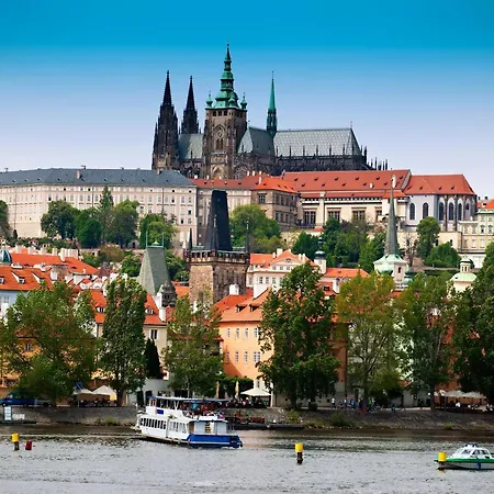 ホームステイ Letni Na Prazske Letne H5 *