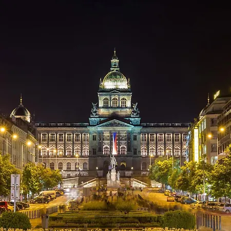 Letni Na Prazske Letne H5 프라하